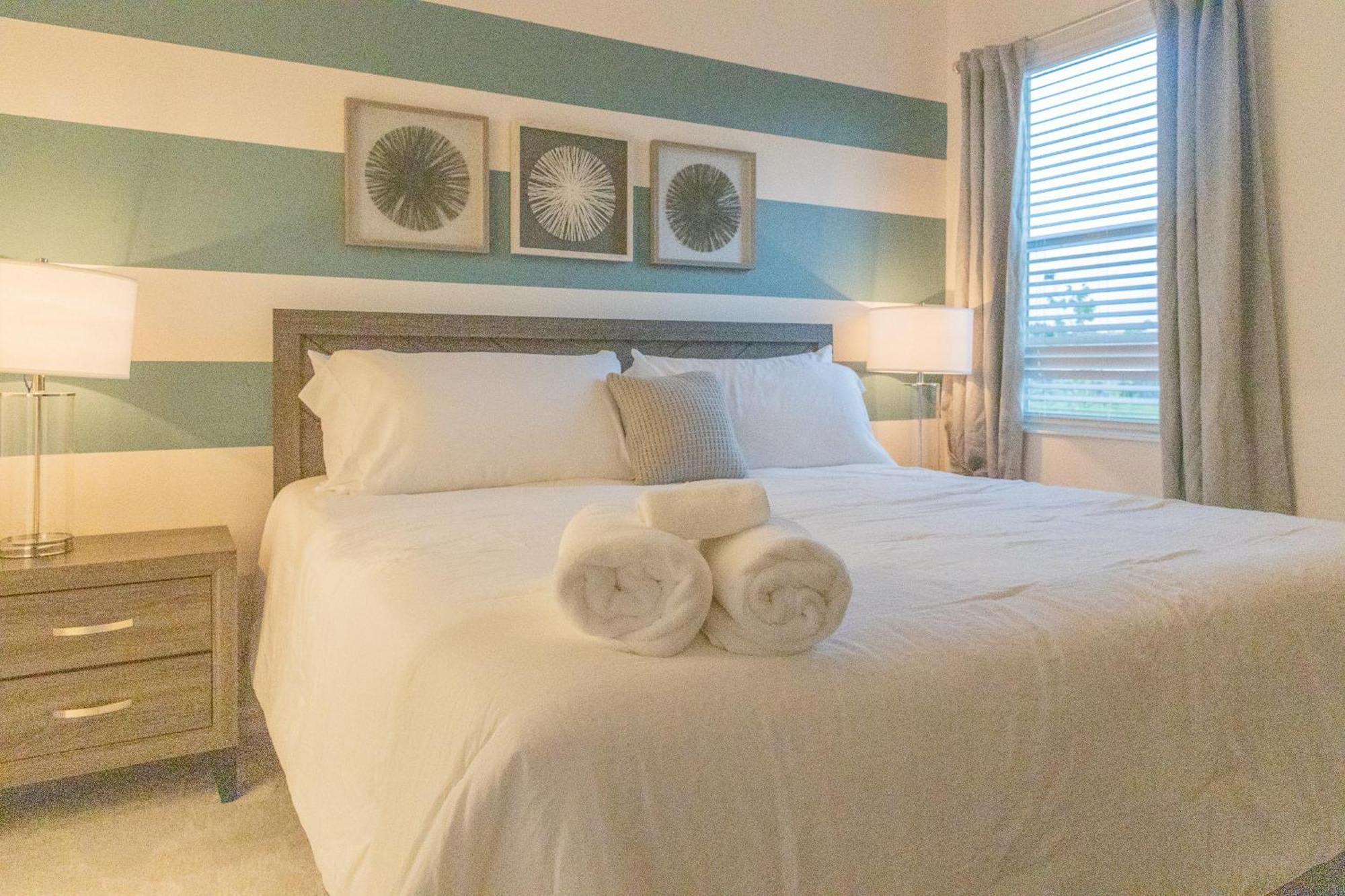 Waterfront Brand New Modern Luxury 8 Bedroom Pool House! Sleeps 16 Kissimmee Exteriér fotografie