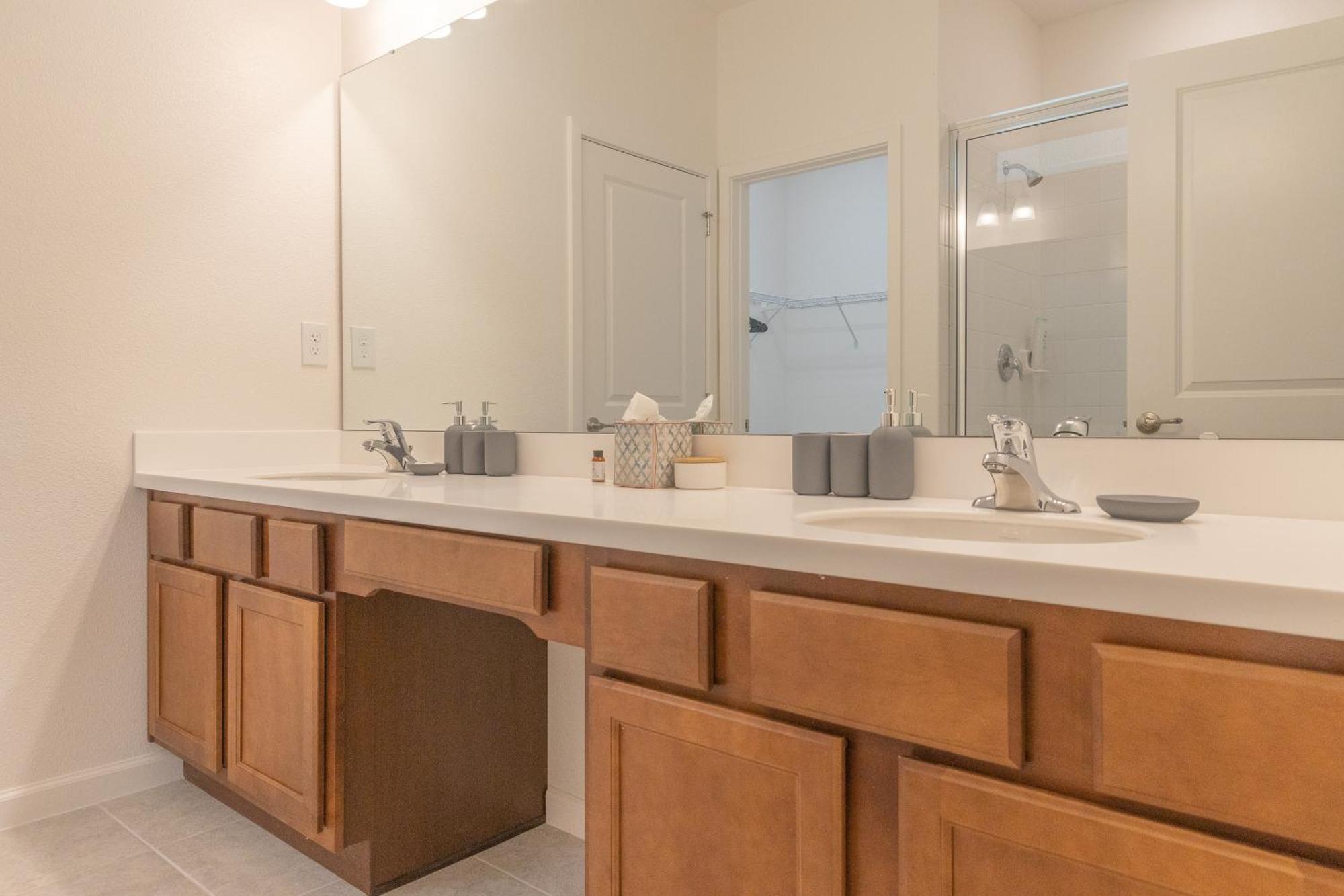 Waterfront Brand New Modern Luxury 8 Bedroom Pool House! Sleeps 16 Kissimmee Exteriér fotografie